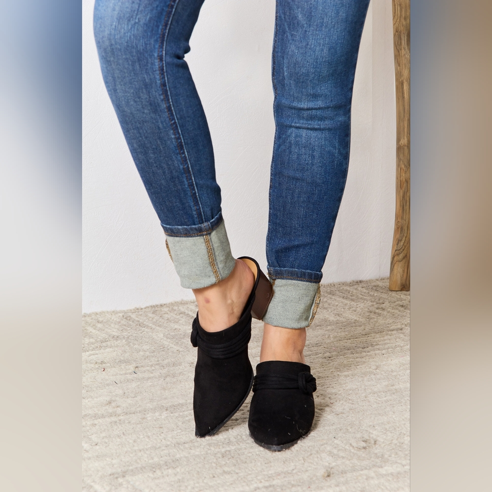 East Lion Corp Designer Black Pointed-Toe Braided Trim Mules - Picture 3 of 5
